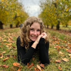 Meet your Posher, Isabel